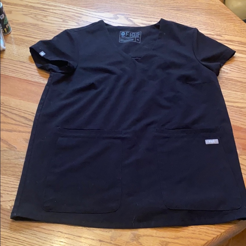 Figs scrub top two pocket xs